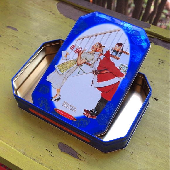 Vintage Norman Rockwell Tin  Snickers 2001 Christmas Decor Santa Kissing Mom - Picture 11 of 12